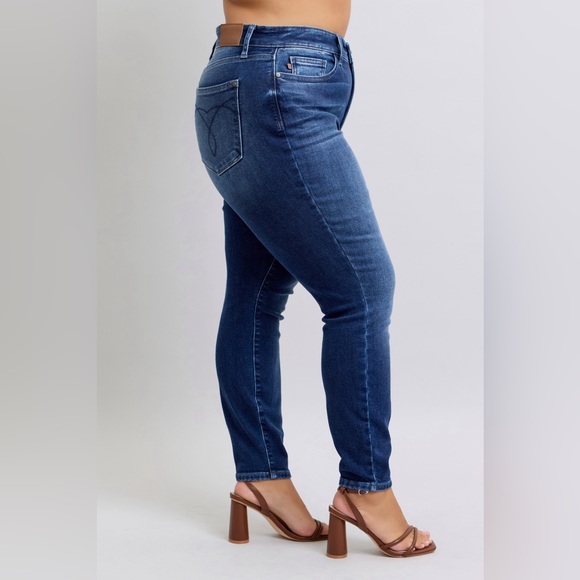 Judy Blue Full Size Washed Thermal Skinny Jeans Plus Size - Picture 7 of 9